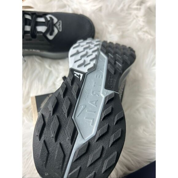 Nike Pegasus Trail 5 Gore-tex men’s  Fashion Sneakers in Black Grey - 6.5 US main image 6